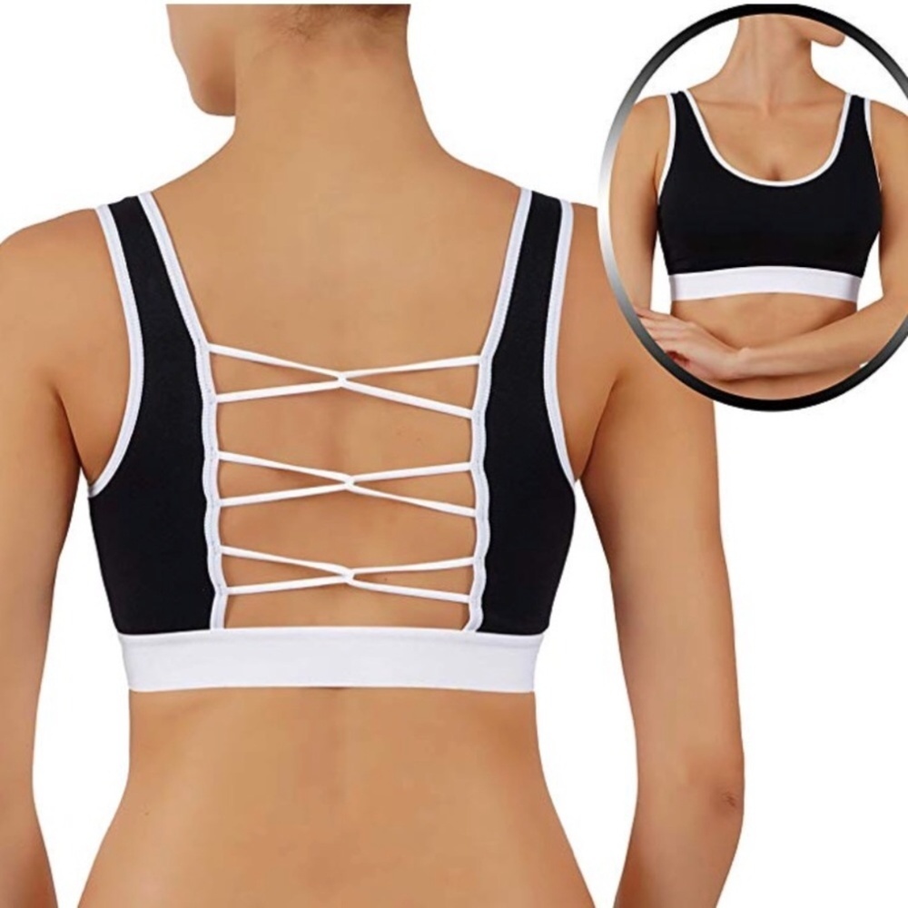 Criss Cross Back Detail Sports Bra in black